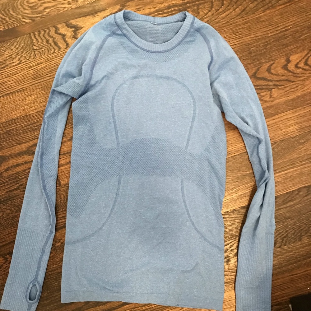 Long sleeve lululemon workout top